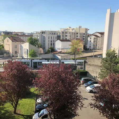 Woezon Na Mi Lyon